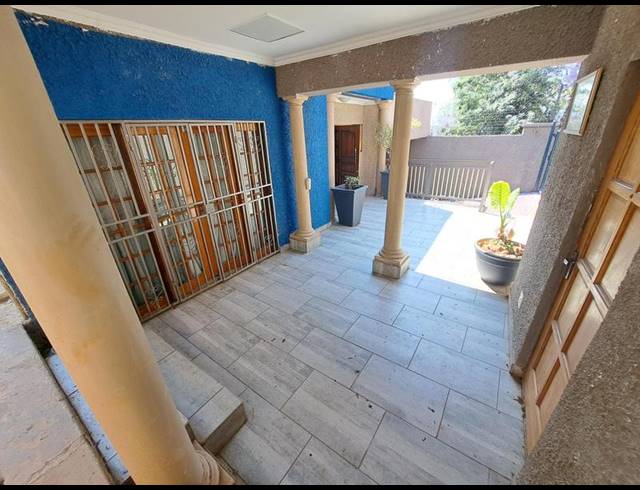 3 BEDROOM PROPERTY TO RENT IN MUCKLENEUK